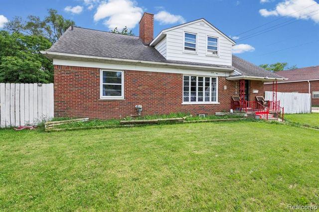 7208 Jackson Avenue, Warren, MI 48091