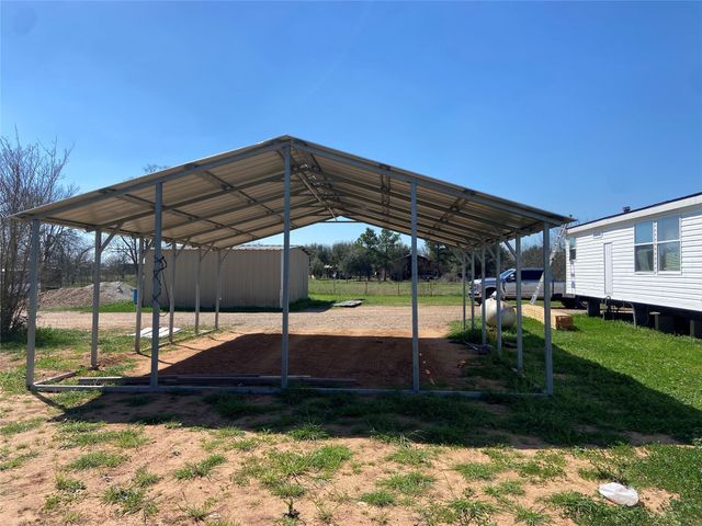 10507 E 159 Highway E, Bellville, TX 77418