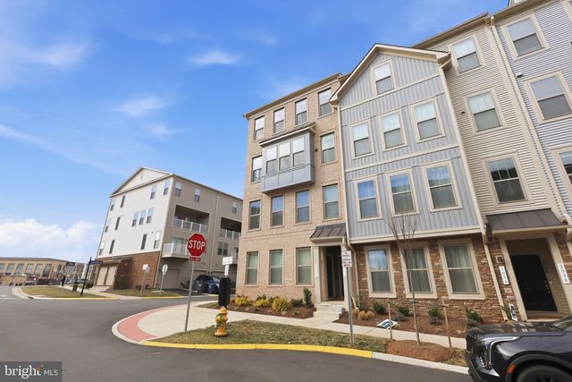 201-B PARK CENTRAL TER, Manassas Park, VA 20111