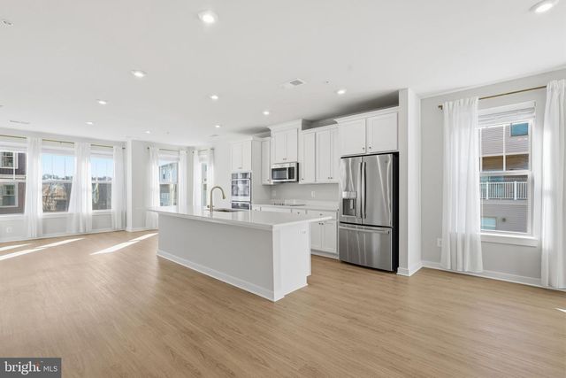 201-B PARK CENTRAL TER, Manassas Park, VA 20111