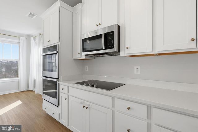 201-B PARK CENTRAL TER, Manassas Park, VA 20111