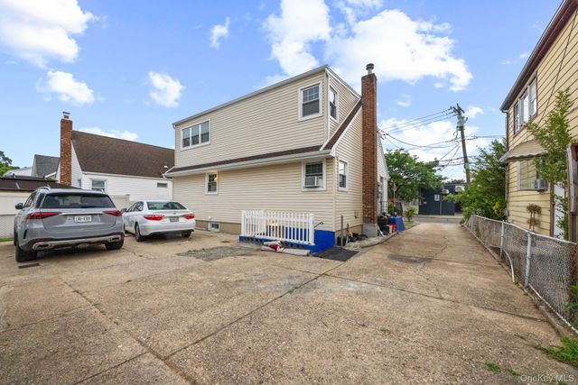 68 Shipherd Avenue, Lynbrook, NY 11563