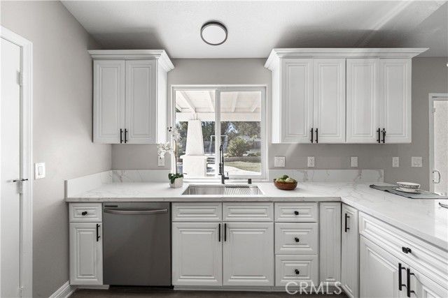 7090 Kenyon Avenue, Hesperia, CA 92345