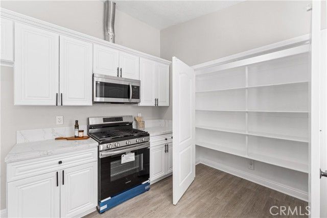 7090 Kenyon Avenue, Hesperia, CA 92345