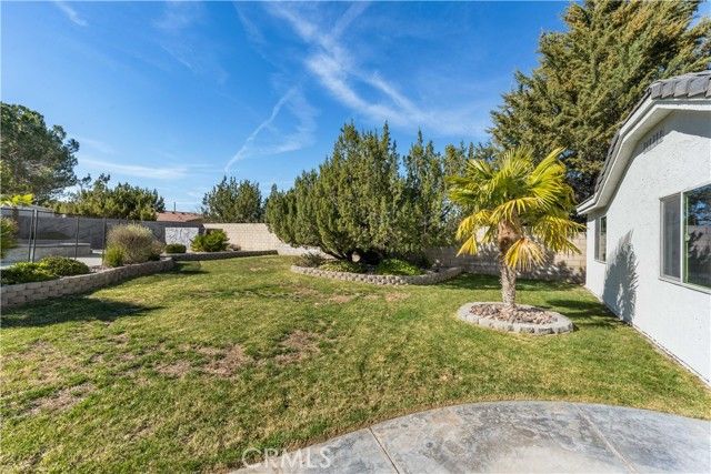 7090 Kenyon Avenue, Hesperia, CA 92345