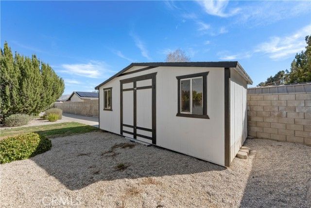 7090 Kenyon Avenue, Hesperia, CA 92345