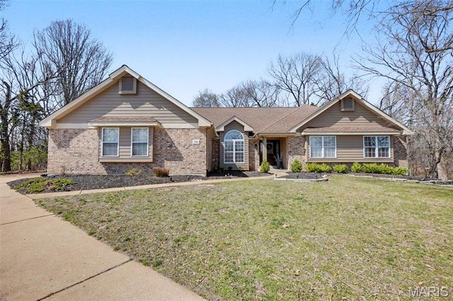 999 Timber Glen Lane, Ballwin, MO 63021