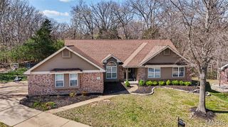 999 Timber Glen Lane, Ballwin, MO 63021