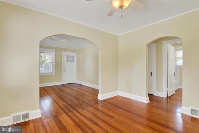 116 2ND AVE, Reisterstown, MD 21136