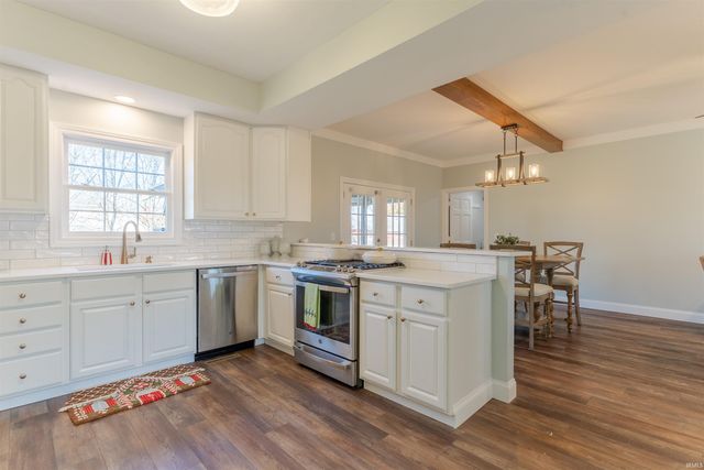 3355 Treemont Drive, Newburgh, IN 47630