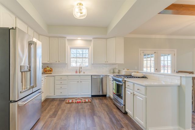 3355 Treemont Drive, Newburgh, IN 47630