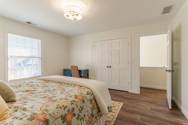 3355 Treemont Drive, Newburgh, IN 47630