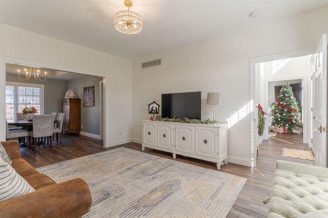 3355 Treemont Drive, Newburgh, IN 47630