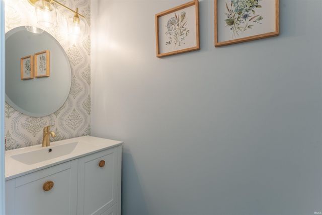 3355 Treemont Drive, Newburgh, IN 47630