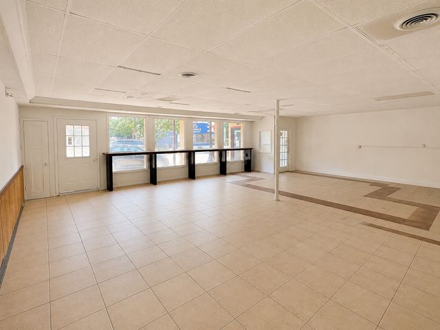 2114 W Devon Avenue, Chicago, IL 60659