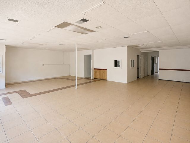 2114 W Devon Avenue, Chicago, IL 60659