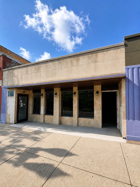 2114 W Devon Avenue, Chicago, IL 60659