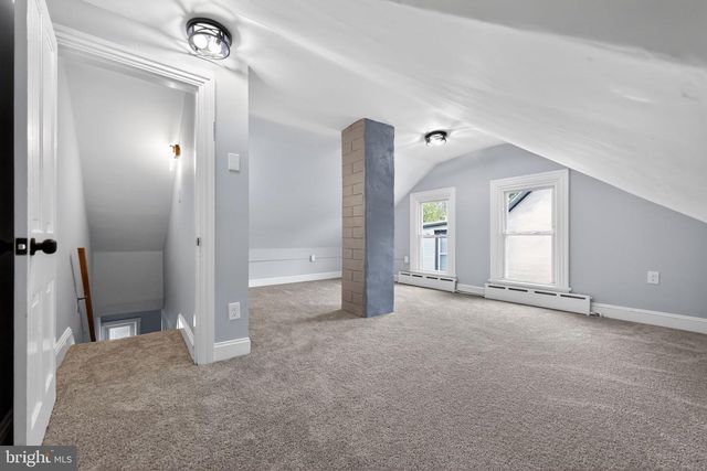16 CONVENT RD, Aston, PA 19014