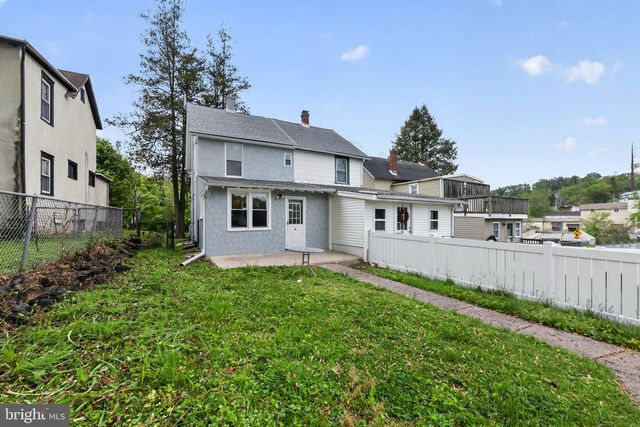 16 CONVENT RD, Aston, PA 19014