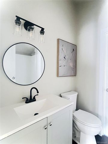 10107 E Peakview Avenue, Englewood, CO 80111
