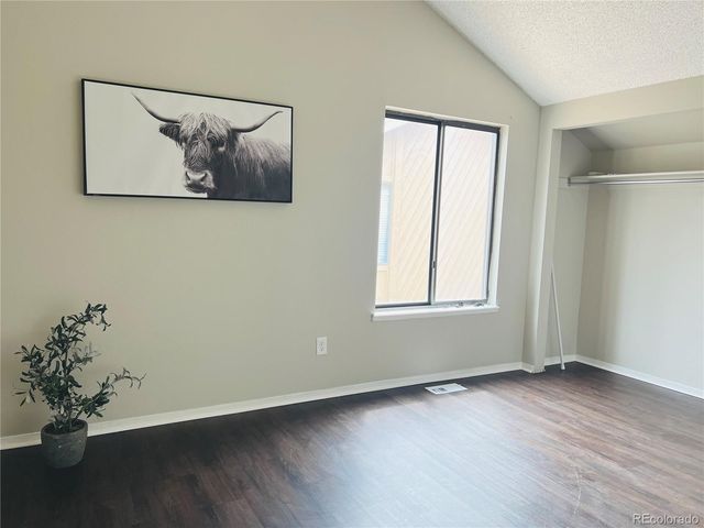 10107 E Peakview Avenue, Englewood, CO 80111
