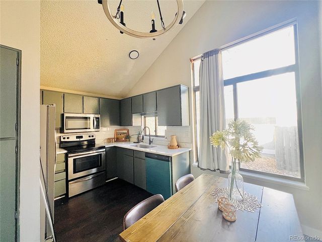 10107 E Peakview Avenue, Englewood, CO 80111