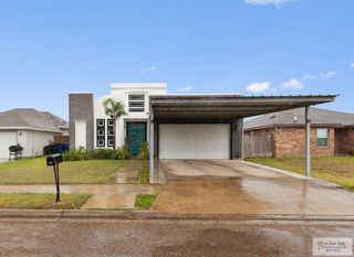 717 Alexandria Avenue, Mercedes, TX 78570