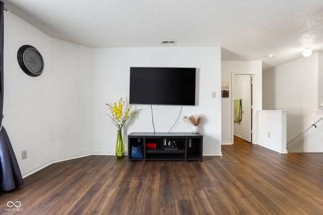 8402 Ash Grove Drive, Camby, IN 46113