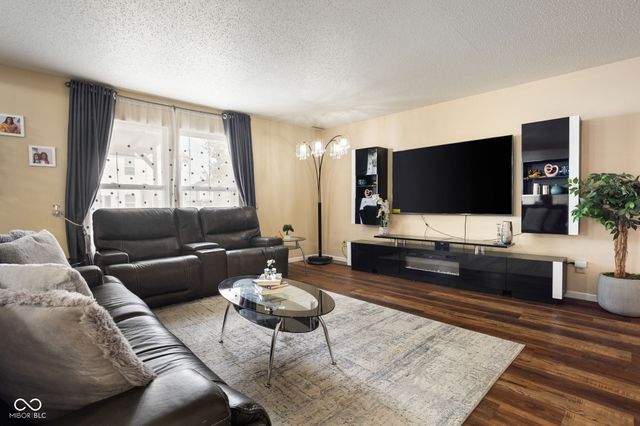 8402 Ash Grove Drive, Camby, IN 46113