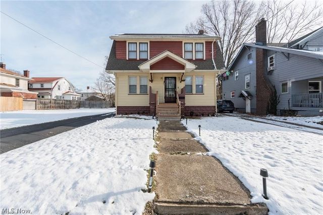 261 Madison Avenue, Akron, OH 44320