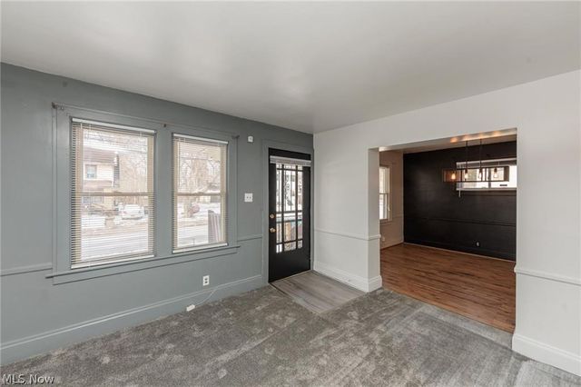261 Madison Avenue, Akron, OH 44320