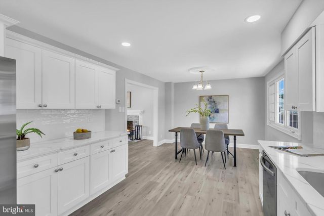 3 PEACHTREE LN, Burlington, NJ 08016