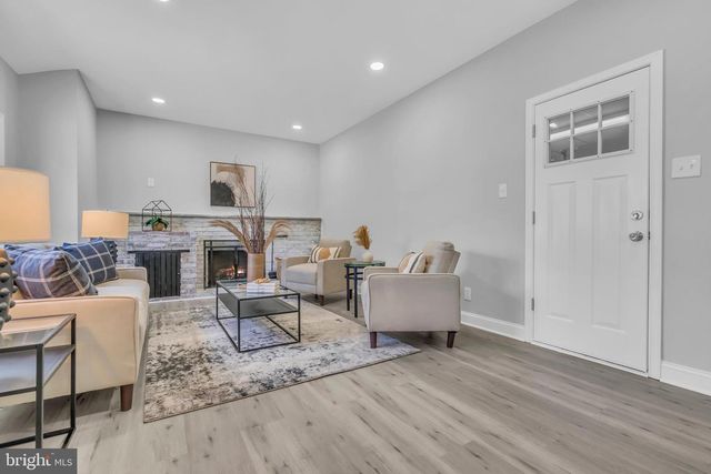 3 PEACHTREE LN, Burlington, NJ 08016