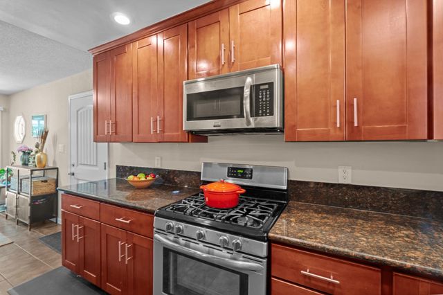 105 Coralie Way, Folsom, CA 95630