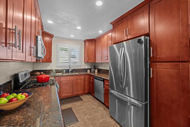 105 Coralie Way, Folsom, CA 95630