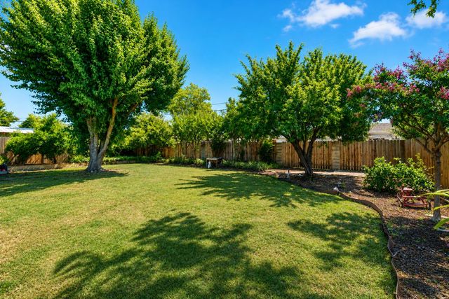 105 Coralie Way, Folsom, CA 95630
