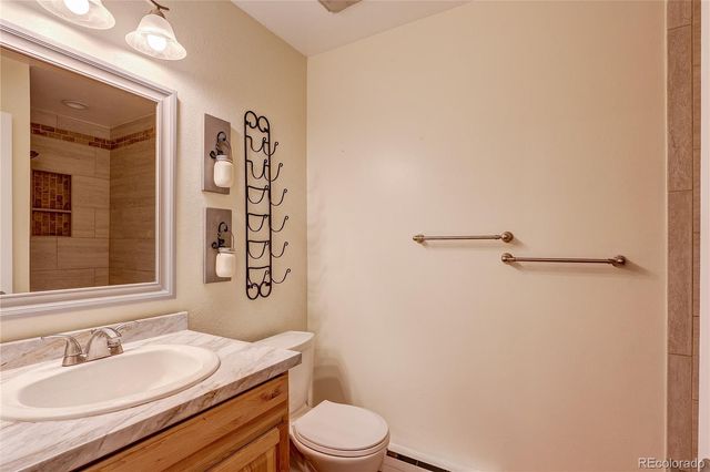 2490 S Worchester Court A, Aurora, CO 80014