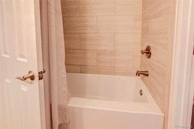 2490 S Worchester Court A, Aurora, CO 80014