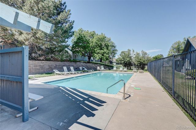 2490 S Worchester Court A, Aurora, CO 80014