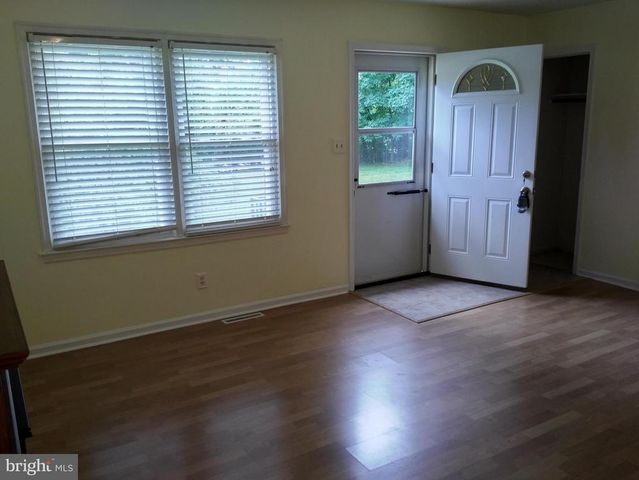 9632 LEAVELLS RD, Fredericksburg, VA 22407