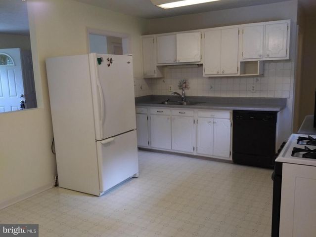 9632 LEAVELLS RD, Fredericksburg, VA 22407