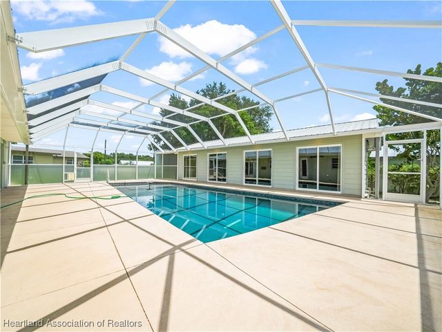 2410 Sunset Drive, Sebring, FL 33870