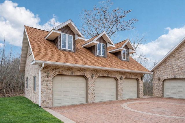 W9460 Welch Road, Elroy, WI 53929