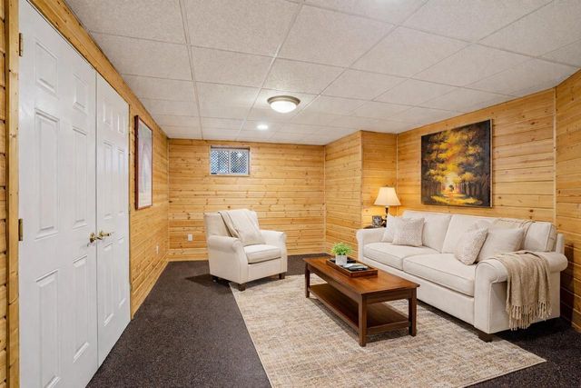 W9460 Welch Road, Elroy, WI 53929