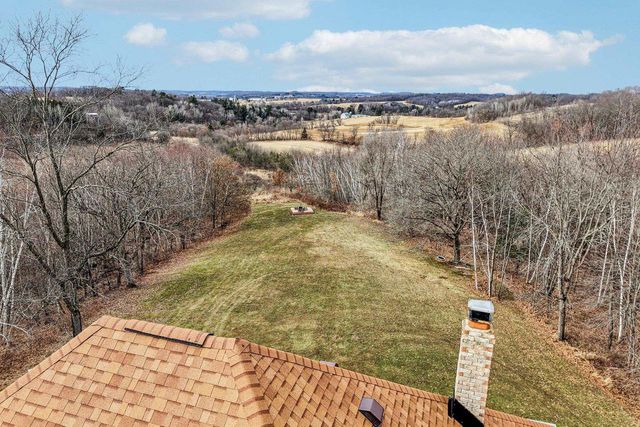 W9460 Welch Road, Elroy, WI 53929