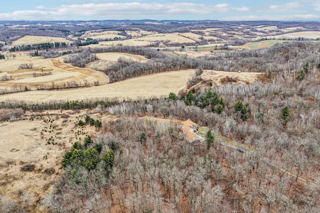 W9460 Welch Road, Elroy, WI 53929