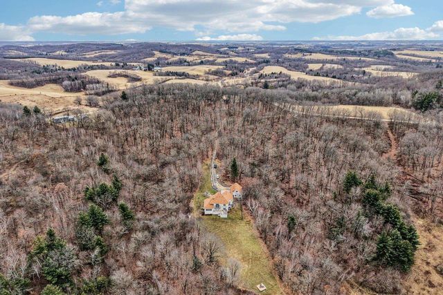 W9460 Welch Road, Elroy, WI 53929