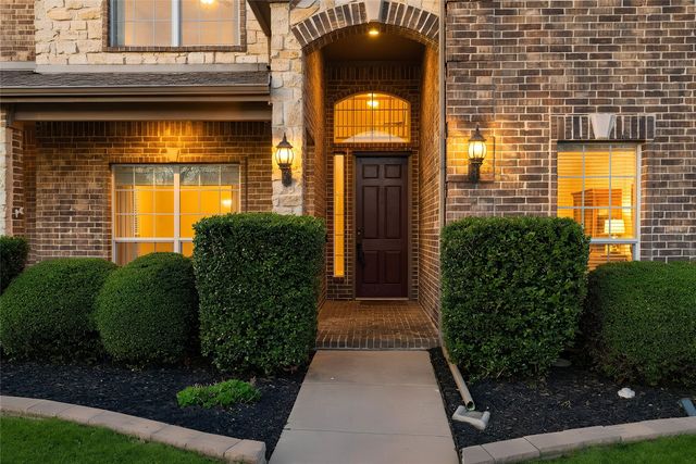 1424 Fence Post Drive, Fort Worth, TX 76052