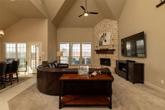 1424 Fence Post Drive, Fort Worth, TX 76052