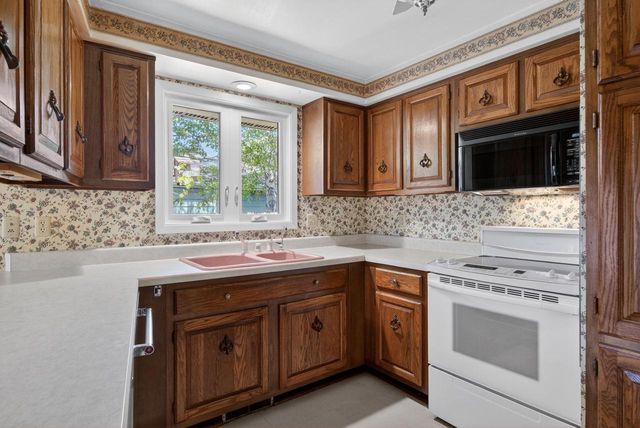 2506 Geele AVENUE, Sheboygan, WI 53083